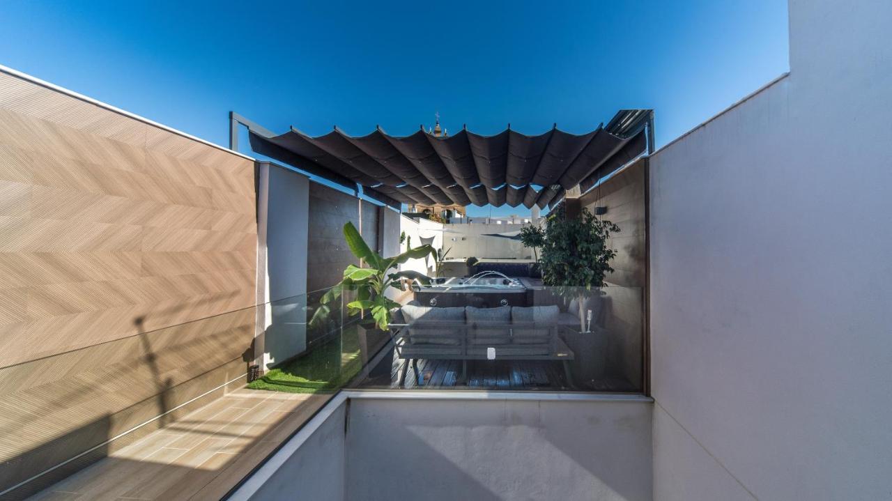Elegant Duplex 3 Master Bedrooms And Private Siviglia Esterno foto