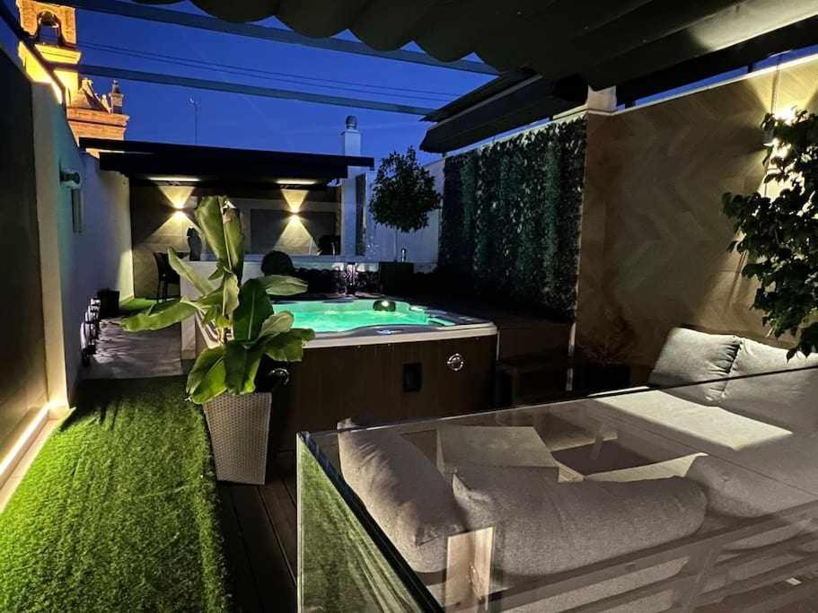 Elegant Duplex 3 Master Bedrooms And Private Siviglia Esterno foto