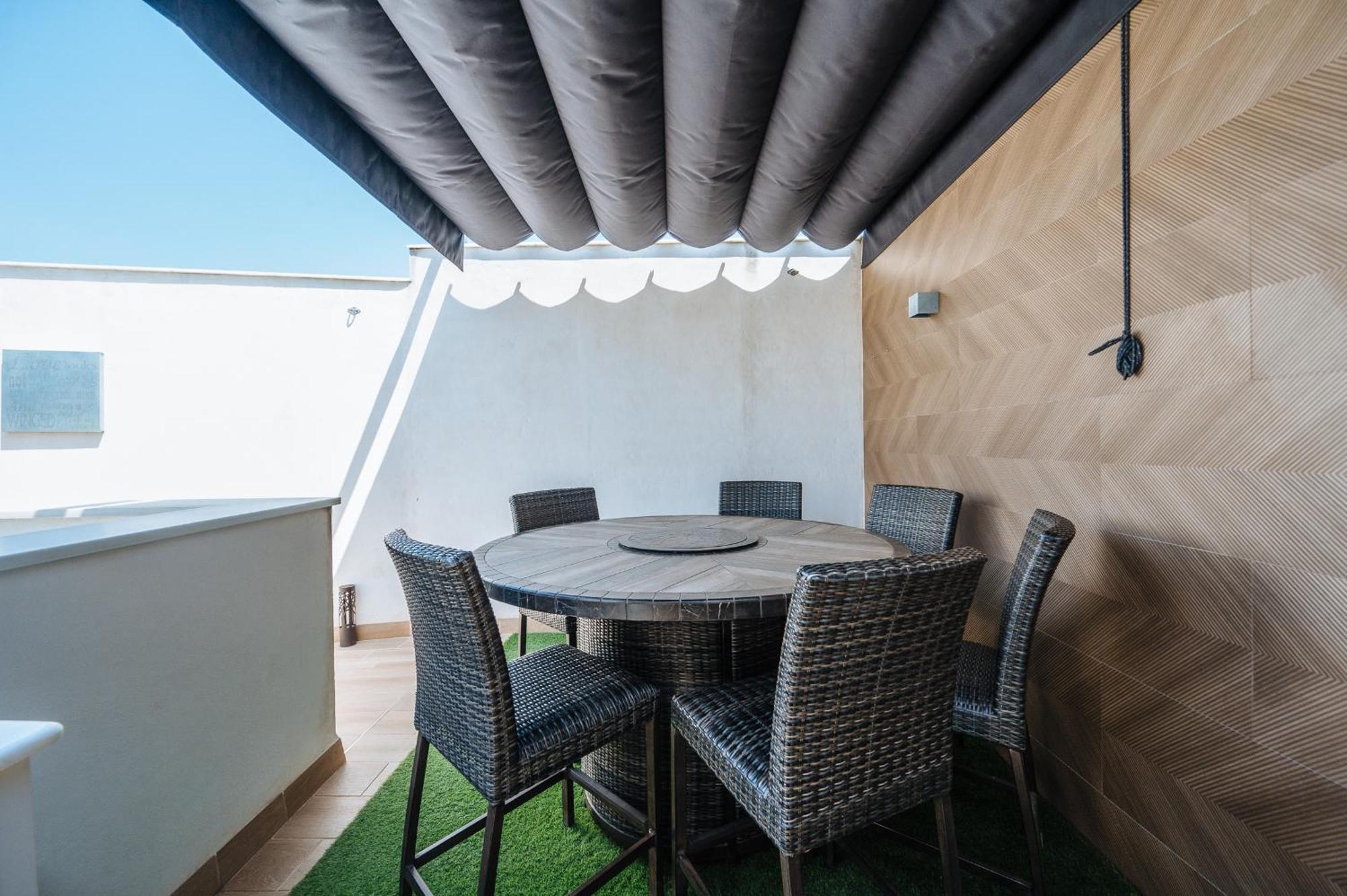 Elegant Duplex 3 Master Bedrooms And Private Siviglia Esterno foto