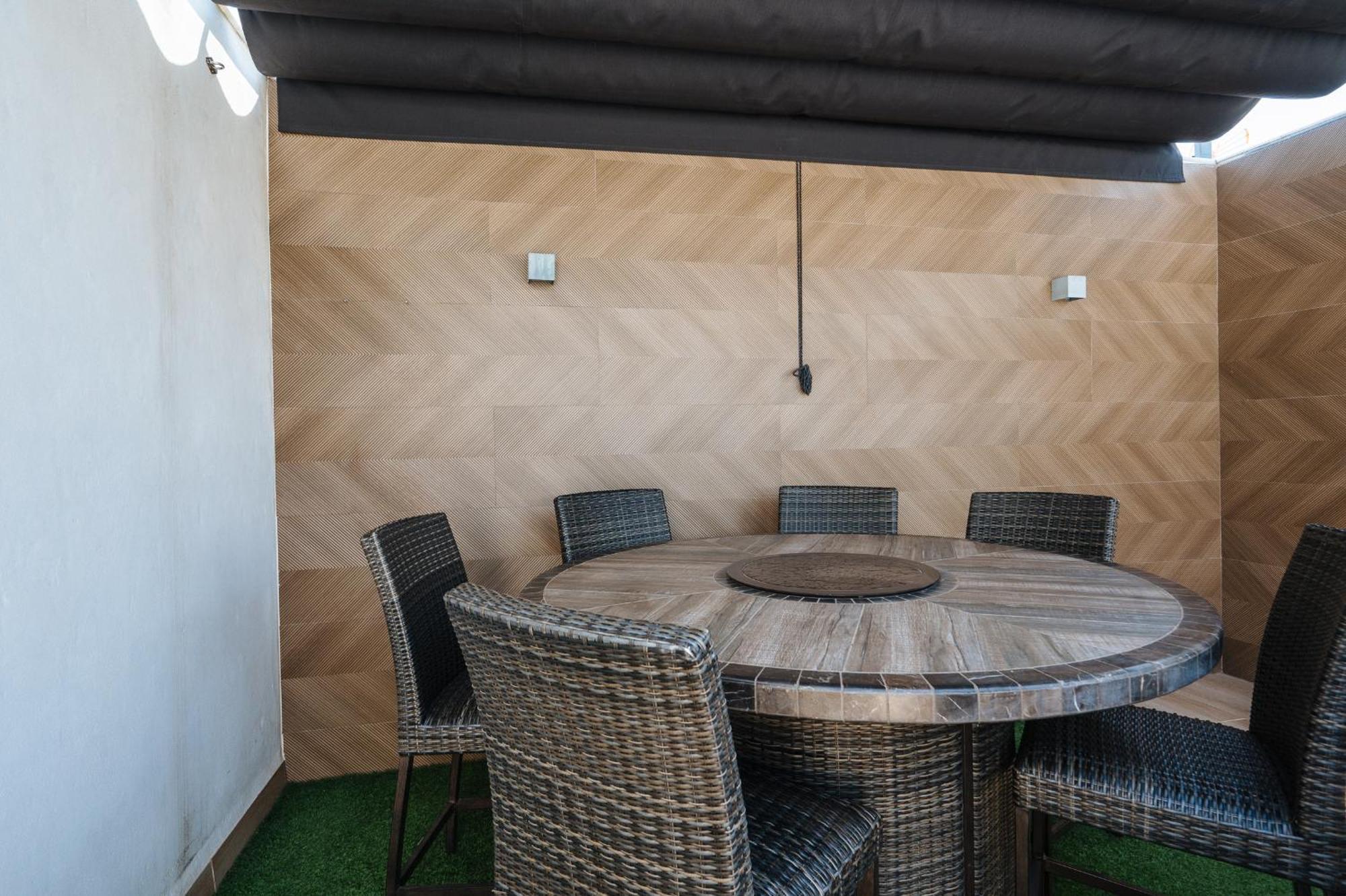 Elegant Duplex 3 Master Bedrooms And Private Siviglia Esterno foto