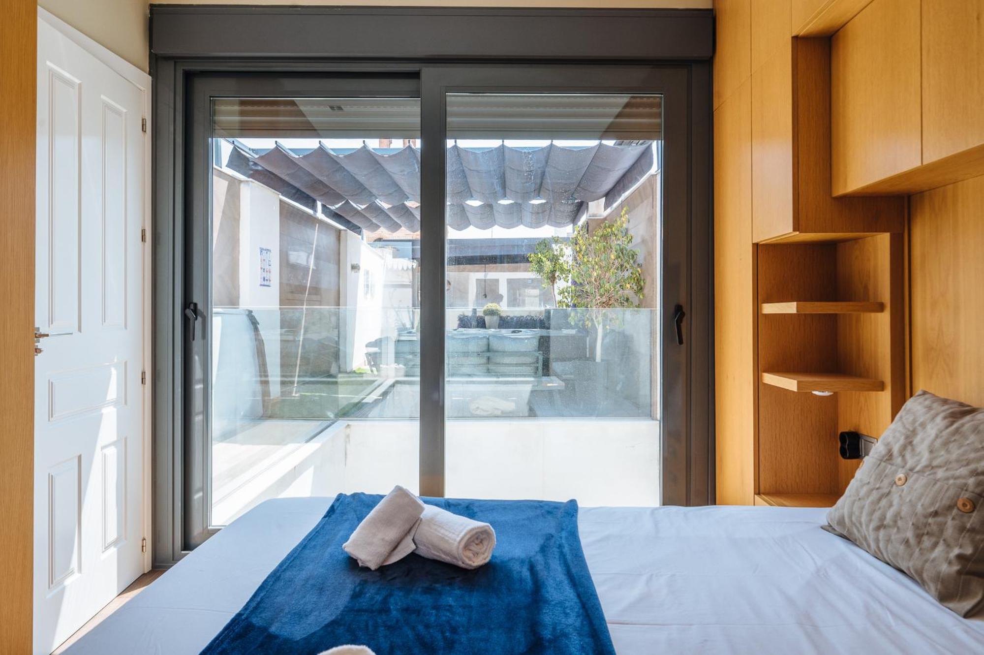 Elegant Duplex 3 Master Bedrooms And Private Siviglia Esterno foto