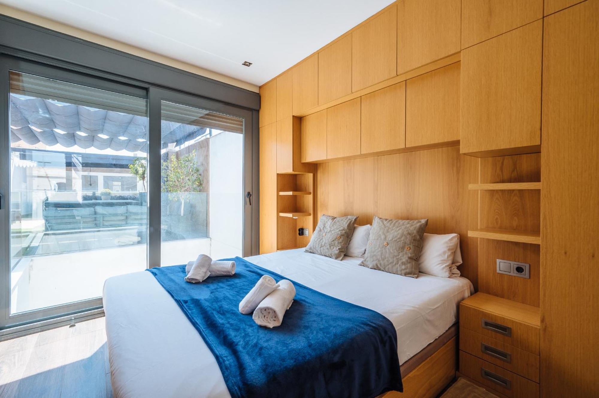 Elegant Duplex 3 Master Bedrooms And Private Siviglia Esterno foto